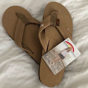 NWT women’s medium rainbow sandals